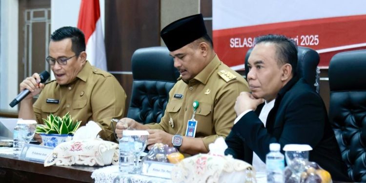 Pj Gubernur Safrizal Pimpin Rapat Perdana Penyusunan RPJMA 2025-2029
