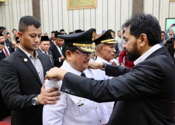 Lantik Bupati Singkil, Gubernur Aceh: Jaga Keharmonisan dengan Legislatif