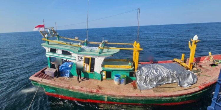 Bea Cukai Aceh Tindak 45 Ton Bawang Merah dan 28 Karung Pakaian Bekas Ilegal