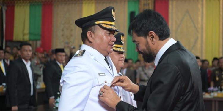 Gubernur Muzakir Manaf Lantik Bupati Aceh Tenggara