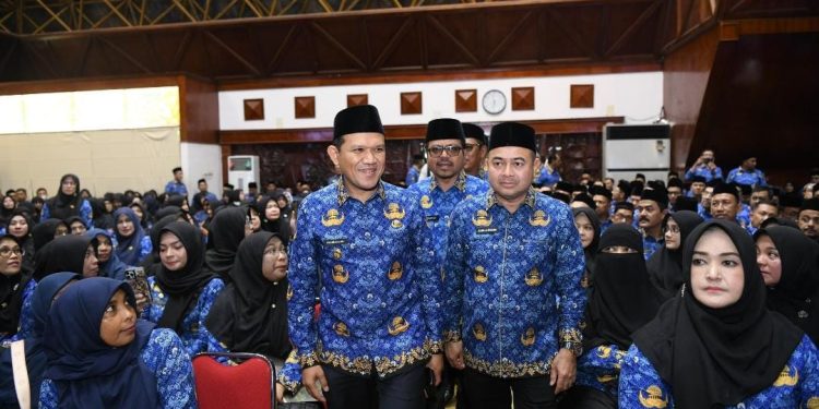 Kumpulkan Pejabat Eselon, Wagub Fadhlullah: Kita Satu Perahu, Mari Bekerja Untuk Aceh