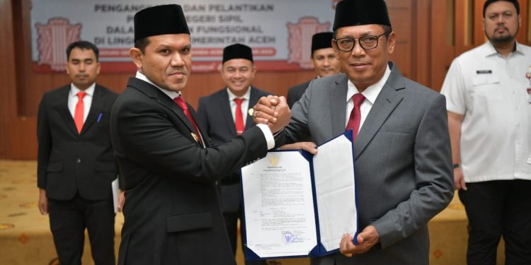 Alhudri Dilantik Menjadi Plt. Sekda Aceh