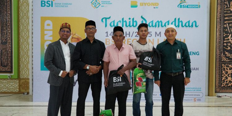 Menyambut Ramadhan BSI Aceh berbagi bahagia dengan kaum dhuafa