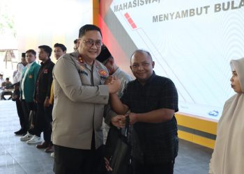 Kapolda Aceh Serahkan 3.450 Paket Sembako dan Daging Meugang dalam Baksos Polri Presisi
