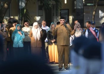 Back to School, Pj Gubernur Safrizal Motivasi Pelajar SMPN 6 Banda Aceh