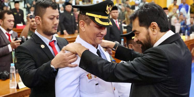 Lantik Bupati Aceh Tamiang, Gubernur Muzakir Manaf: Bina ASN, Ubah Mainset Dilayani Menjadi Melayani