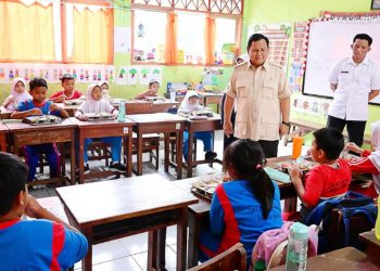 Presiden Prabowo Subianto Tinjau Pelaksanaan Makan Bergizi Gratis di Jakarta