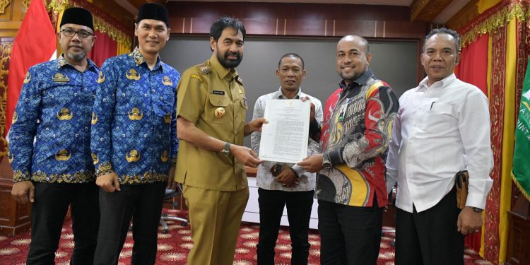 Fadhil Ilyas Ditunjuk Kembali Sebagai Plt Direktur Utama Bank Aceh Dalam RUPSLB