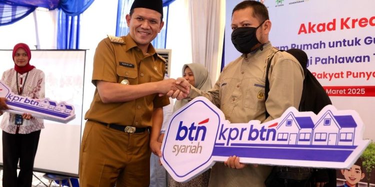 Wakil Gubernur Fadhlullah Hadiri Akad Massal Program Rumah untuk Guru Indonesia di Aceh