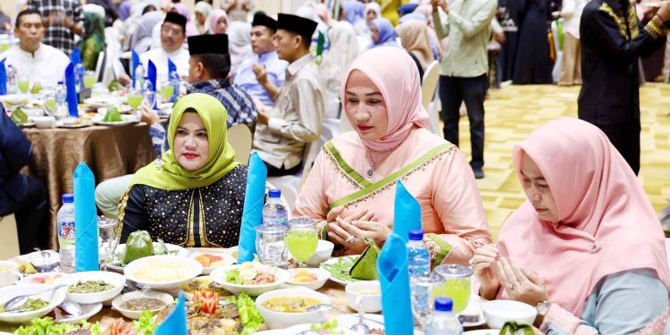 Pererat Silaturrahmi, Marlina Muzakir  Gelar Buka Puasa Bersama Ketua TP PKK se-Aceh