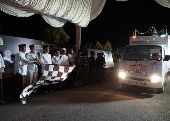 Wabup Syukri Lepas Pawai Takbir Idul Adha 1446 H di Kota Jantho