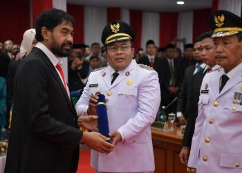 Lantik Walikota dan Wakil WaliKota Sabang, Gubernur Aceh Dorong Pengembangan Kawasan Pelabuhan dan Perdagangan