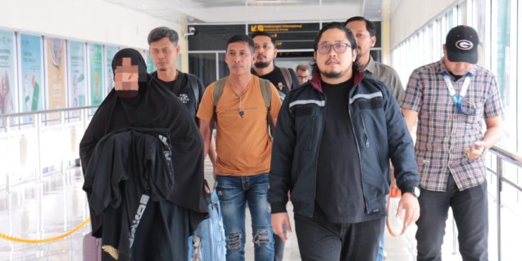 Jaringan Perdagangan Gadis Aceh Terbongkar: Pelaku Utama Diciduk di Bandara