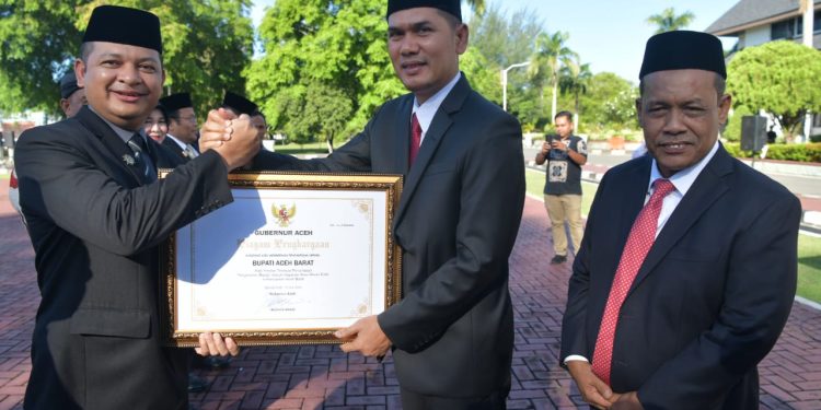 Plt. Sekda Aceh Jadi Inspektur Upacara Hari Koperasi Nasional ke-78