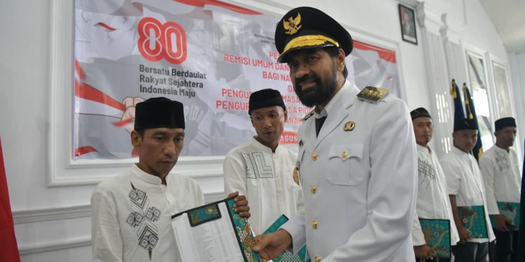 Mualem Serahkan Remisi, 37 Narapidana Aceh Langsung Bebas di Hari Kemerdekaan