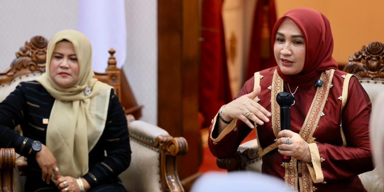 Kumpulkan Istri Mantan Panglima Wilayah, Kak Na Ajak Bangun UMKM