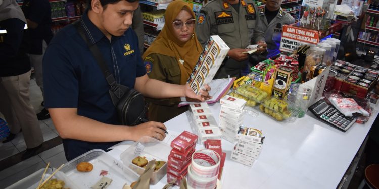 Kanwil Bea Cukai Aceh dan Satpol PP WH Aceh Gencarkan Operasi Pemberantasan Rokok Ilegal di Banda Aceh