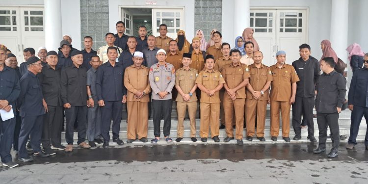 Kapolda Aceh Bersama Pengurus Masjid Raya Doakan Aksi Hari Ini Berjalan Damai dan Lancar