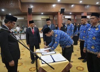 Ikuti SOTK Baru, 610 Pejabat Administrator dan Pengawas Pemerintah Aceh Dikukuhkan