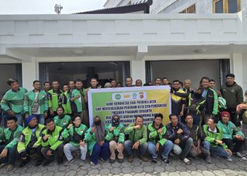 Polda Aceh Salurkan Bantuan Beras untuk Komunitas Ojol