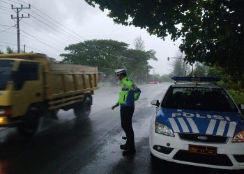 Satlantas Polres Aceh Jaya Imbau Pengguna Jalan Waspadai Hujan Lebat dan Genangan Air