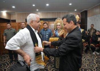 Wakil Gubernur Aceh Sambut Kedatangan Duta Besar Bahrain di Bandara SIM