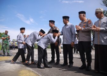 Bupati Syech Muharram Lepas Kafilah Aceh Besar ke MTQ XXXVII, Target Juara Umum dan Jadi Tuan Rumah Berikutnya