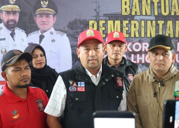 Istri Gubernur Aceh, Marlina Muzakir Salurkan Bantuan Logistik untuk Korban Banjir di Lhokseumawe
