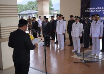 Bupati Aceh Besar Lantik 5 Camat dan 24 Pejabat Administrator