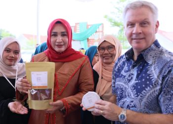 Berkunjung ke Uroe Pekan Katahati Institute, Ketua Dekranasda Aceh: Cendol Janeng, Enak