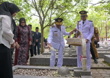 Wagub Aceh Pimpin Ziarah Hari Pahlawan di Banda Aceh