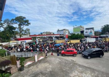 Krisis BBM Makin Parah, Ratusan Meter Antrean di Subulussalam