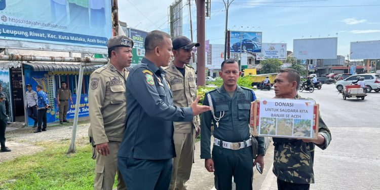 Satpol PP Aceh Besar Tertibkan Ormas Galang Dana Ilegal di Bundaran Lambaro