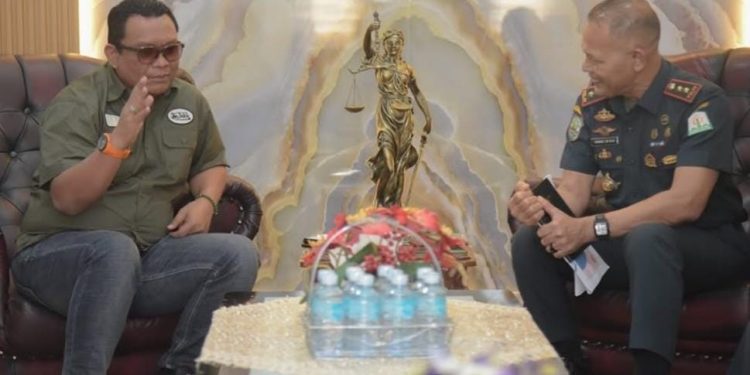 Perkuat Sinergi Penegakan Hukum, Plt Kasatpol PP dan WH Aceh Kunjungi Kajati Aceh