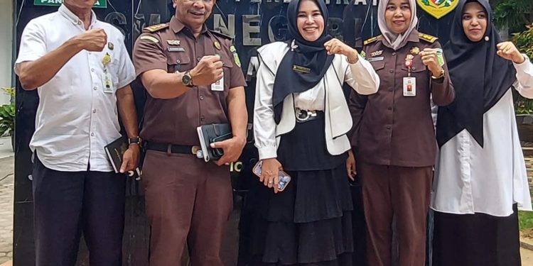 Kejati Aceh Edukasi Siswa SMAN 2 Banda Aceh Lewat Program Jaksa Masuk Sekolah