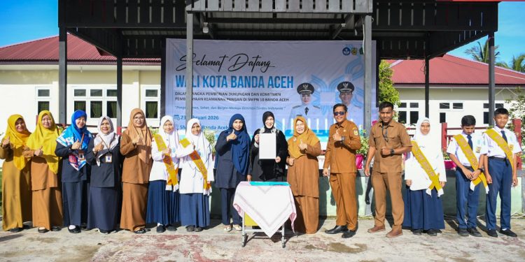 Sinergi Wujudkan Pangan Aman di Sekolah, BBPOM Aceh Dampingi SMPN 10 ke Tingkat Nasional!