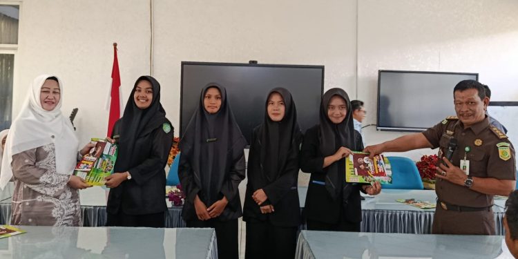 Kejati Aceh Edukasi SMKN 1 Banda Aceh Kampanye Anti-Korupsi