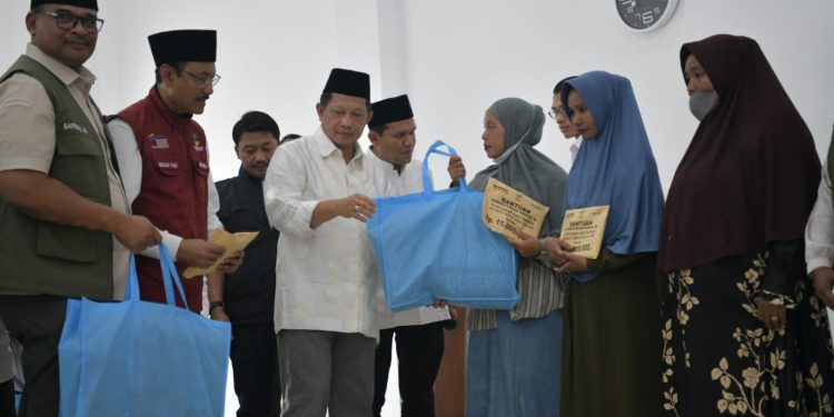 Wagub Aceh Dampingi Mendagri dan Mensos Serahkan Bantuan Bencana di Pidie Jaya