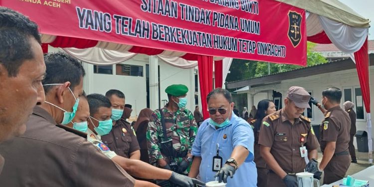 Kejaksaan Negeri Banda Aceh musnahkan ratusan gram narkotika dari 61 perkara inkracht