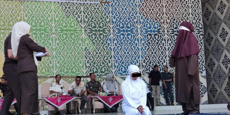 Empat Pelaku Jarimah Zina Dicambuk 100 Kali di Bustanussalatin, Total 9 Terpidana Jalani Uqubat