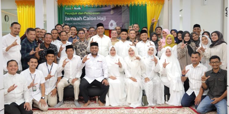 Bank Aceh Perkuat Peran Strategis, Gelar Peusijuk dan Lepas 1.624 Jamaah Calon Haji 2026