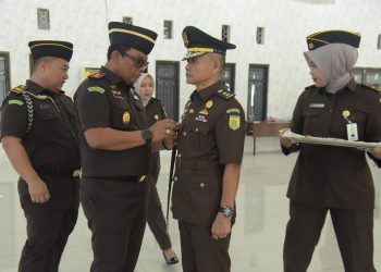 Kajati Aceh Lantik Aspidum dan Tiga Kajari Baru, Tekankan Penanganan Korupsi hingga Restorative Justice