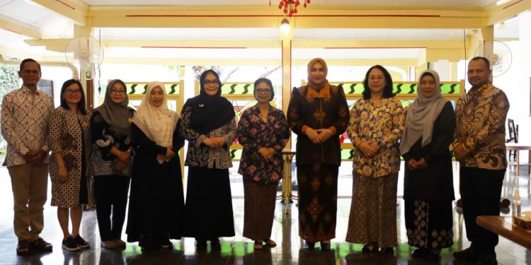 Perjuangkan Kesejahteraan Guru, Bunda PAUD Aceh Ingin Bertemu Presiden Prabowo