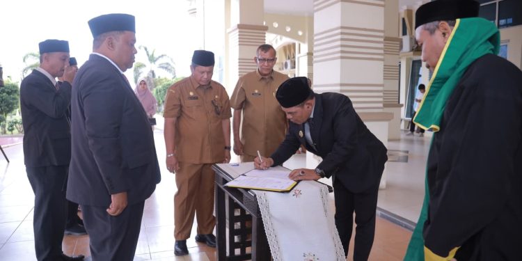 Pernah Dinonaktifkan dari Jabatan Sekda, Sulaimi Kini Dilantik Jadi Kadis Koperasi Aceh Besar