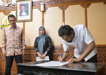 Mualem Soroti Maraknya LGBT di Aceh, Sebut Aktivitas Terindikasi di Kafe, Barbershop hingga Gym