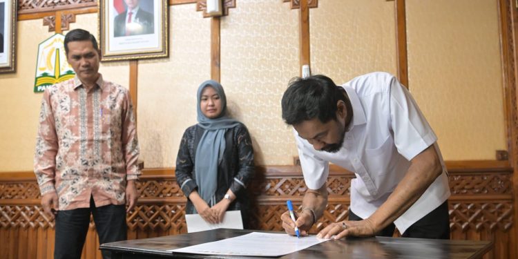 Mualem Soroti Maraknya LGBT di Aceh, Sebut Aktivitas Terindikasi di Kafe, Barbershop hingga Gym