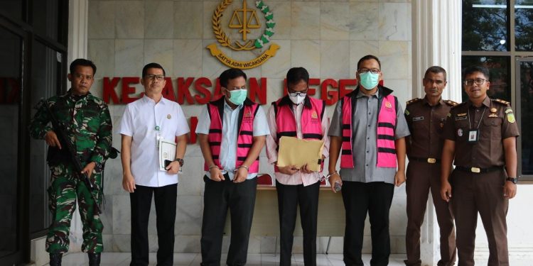 Korupsi Beasiswa Aceh Rp14,3 M Masuk Babak Baru, Empat Terdakwa Resmi Dilimpahkan ke Jaksa
