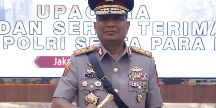 Kapolri Resmi Lantik Irjen Pol. Ruddi Setiawan sebagai Kapolda Aceh