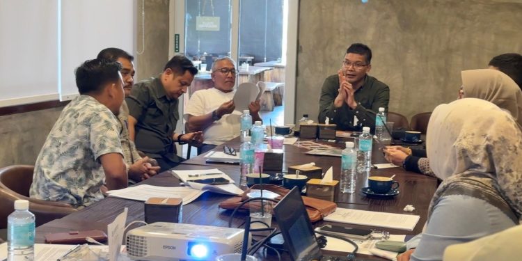 Pemkab Aceh Besar dan BPJS Kesehatan Bahas Perlindungan JKN bagi Kepala dan Perangkat Desa