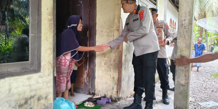 Kapolres Aceh Selatan Janji Rehab Rumah Janda Eks Kombatan GAM hingga Bantu Modal UMKM